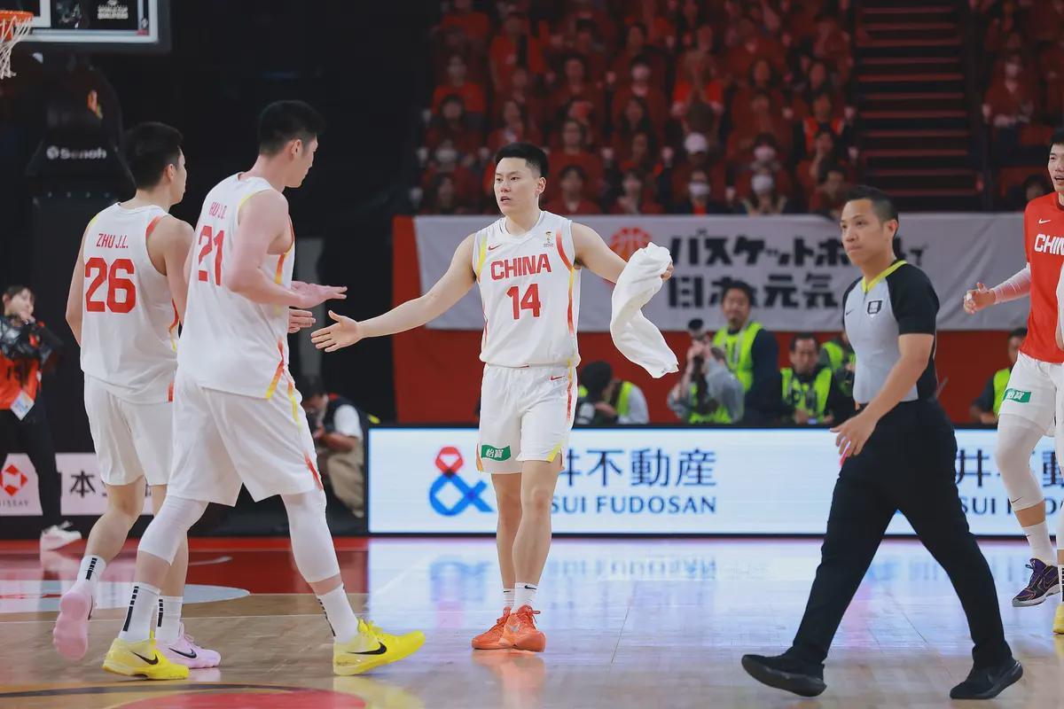 开云体育官方网站-11分绝境逆转！李弘权+21正负值暗藏玄机，中国男篮赢在哪？