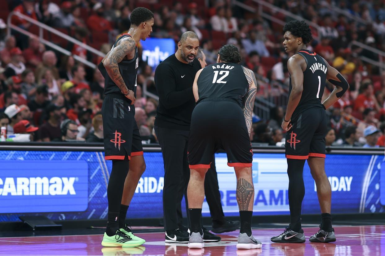 开云体育官网-19分钟11中2！火箭有喜有忧，乌度卡暂弃伊森？拒绝1亿合同太草率